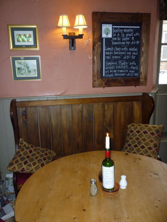 Royal Oak Inn Лостуитиел Экстерьер фото